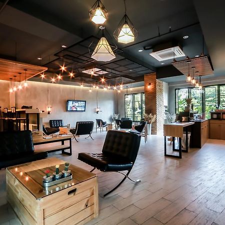 Get Zleep Premium Budget Hotel Chiang Mai Buitenkant foto